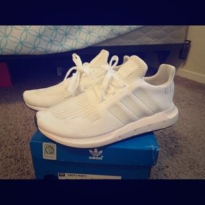 Adidas Swift C all white